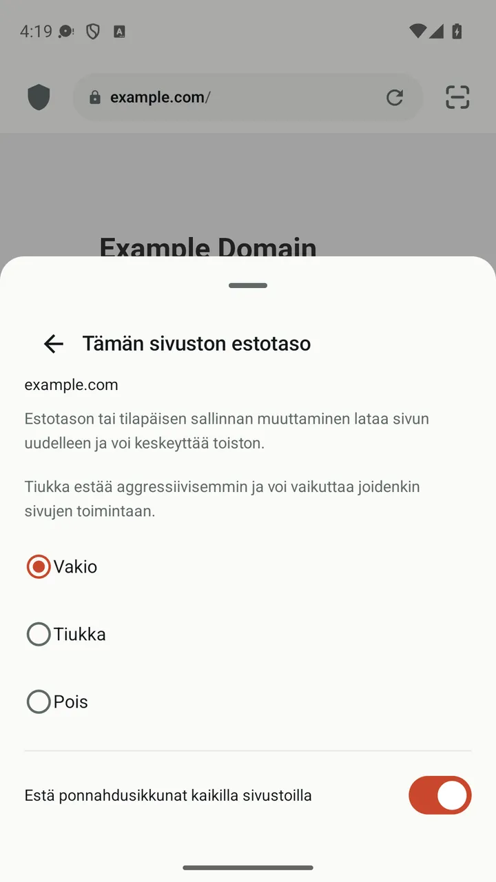 Lynvio-sovelluksen sivustopaneeli, jossa on estotasot Vakio, Tiukka ja Pois